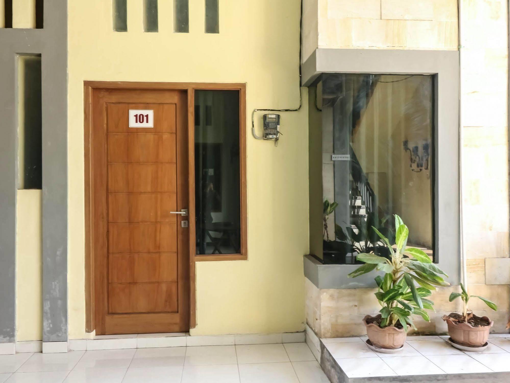 Super Oyo 91495 Hotel Indah Residence Denpasar Zewnętrze zdjęcie