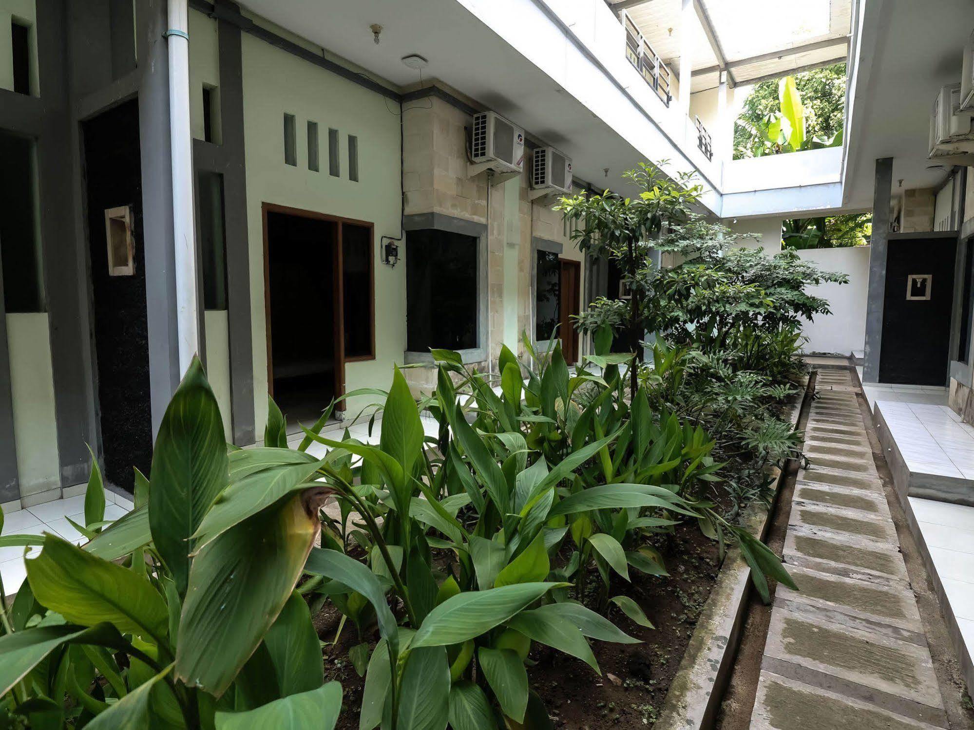 Super Oyo 91495 Hotel Indah Residence Denpasar Zewnętrze zdjęcie
